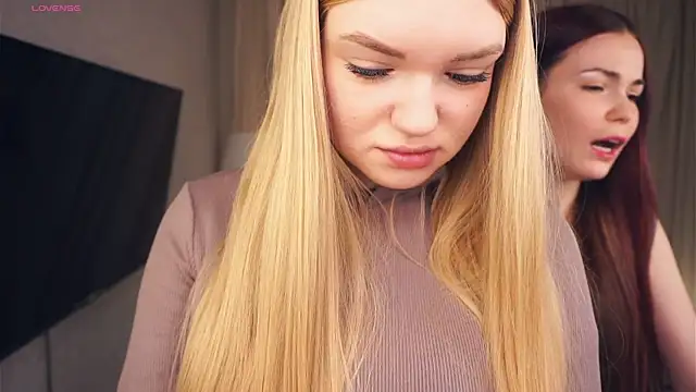 Snapshot of EllenReeves chatting on January 2025 06:35:02 AM EllenReeves online show from January 2025 06:35:02 AM