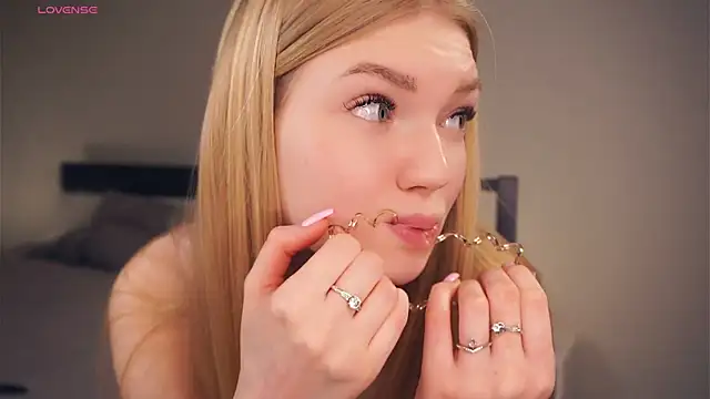 Snapshot of EllenReeves chatting on February 2025 12:42:01 PM EllenReeves online show from February 2025 12:42:01 PM