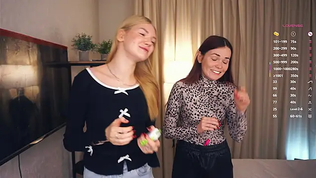 Snapshot of EllenReeves chatting on November 2025 06:13:01 AM EllenReeves online show from November 2025 06:13:01 AM