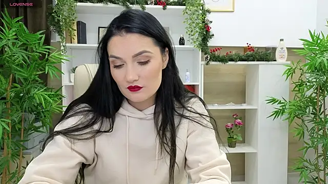 SelineSole online show from December 2024 05:11:01 PM