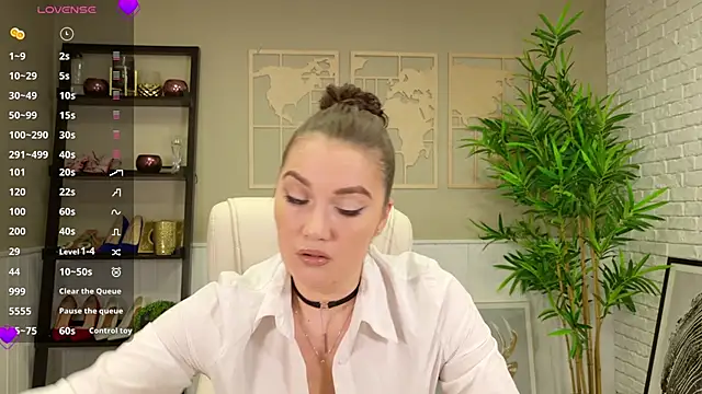 SelineSole online show from February 2026 04:44:01 PM