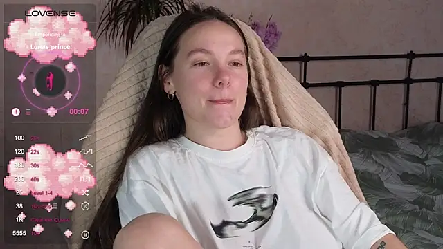 lil luna x online show from March 2026 07:47:01 PM