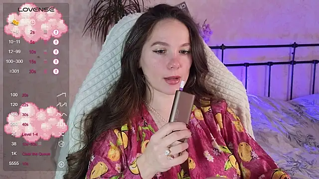 Snapshot of lil_luna_x chatting on April 2026 11:04:02 AM lil luna x online show from April 2026 11:04:02 AM