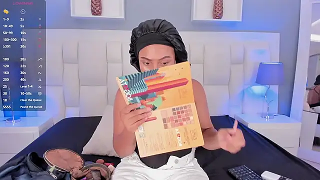 Snapshot of Aluna_sweet chatting on February 2025 08:21:01 PM Aluna sweet online show from February 2025 08:21:01 PM