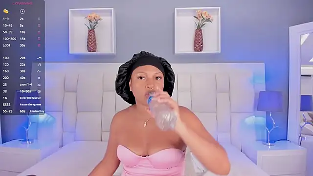 Snapshot of Aluna_sweet chatting on February 2025 08:25:01 PM Aluna sweet online show from February 2025 08:25:01 PM