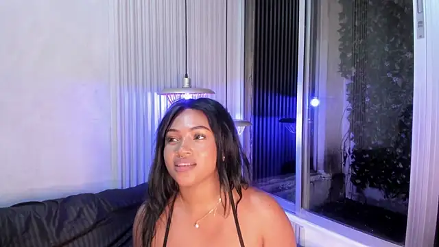 Snapshot of Aluna_sweet chatting on February 2025 08:51:02 PM Aluna sweet online show from February 2025 08:51:02 PM