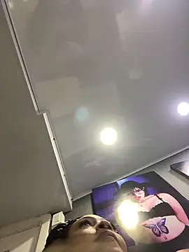 Snapshot of Aluna_sweet chatting on October 2025 06:52:01 PM Aluna sweet online show from October 2025 06:52:01 PM