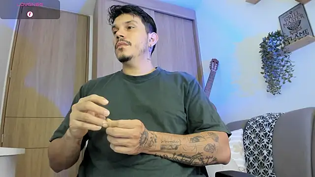 alejandro stark online show from June 2026 09:38:01 PM