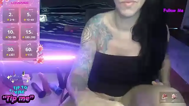 Snapshot of VenusX chatting on March 2025 05:43:02 AM VenusX online show from March 2025 05:43:02 AM