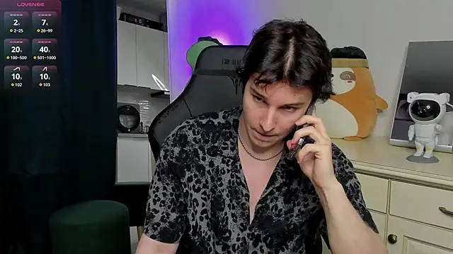 Vincent Strong online show from March 2026 12:39:02 PM