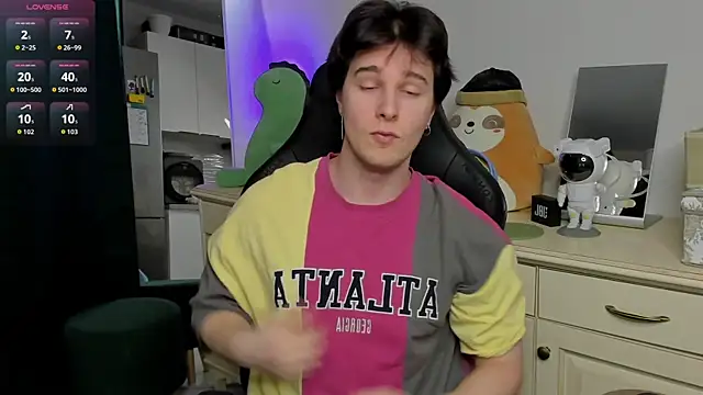 Vincent Strong online show from April 2026 01:16:01 PM