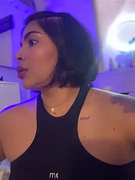 GigiiStone online show from November 2025 09:48:02 PM