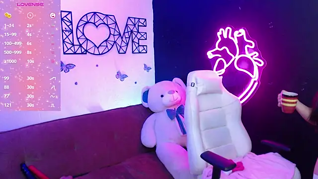 demyanderson  online show from January 2025 09:35:02 PM