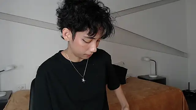 hot little bunny online show from February 2025 12:38:02 AM