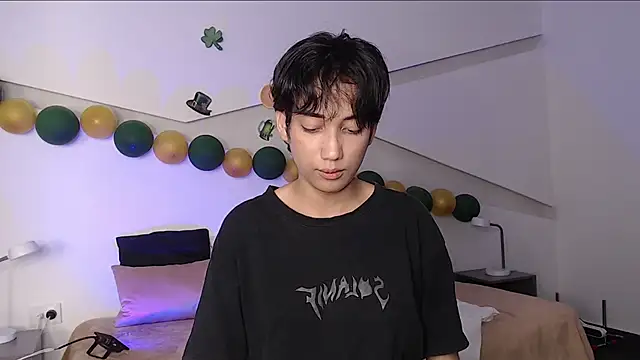 hot little bunny online show from March 2025 11:42:01 PM