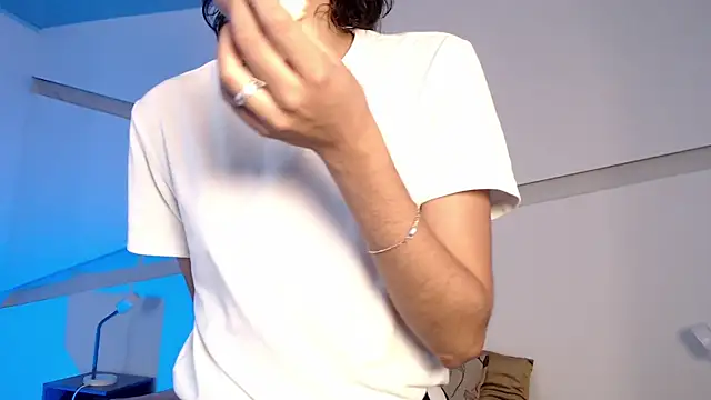 hot little bunny online show from October 2025 08:53:02 PM