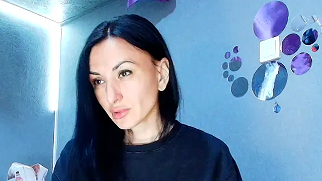 Snapshot of Siaconna chatting on June 2026 07:28:01 AM Siaconna online show from June 2026 07:28:01 AM