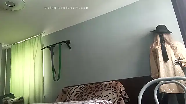 Snapshot of AlfejiRise chatting on February 2026 10:04:01 AM AlfejiRise online show from February 2026 10:04:01 AM