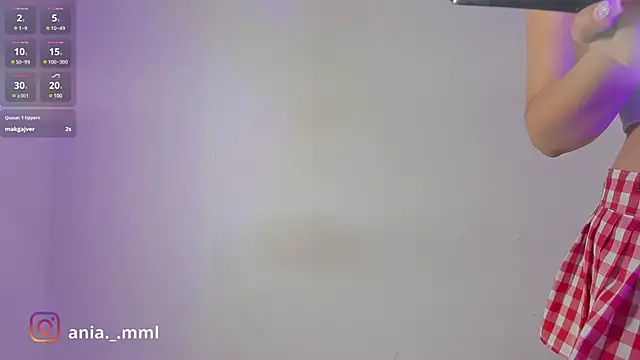 Snapshot of Ania_jones chatting on February 2025 11:06:01 PM Ania jones online show from February 2025 11:06:01 PM