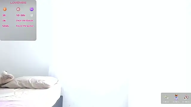 Snapshot of Ania_jones chatting on October 2025 08:00:02 PM Ania jones online show from October 2025 08:00:02 PM