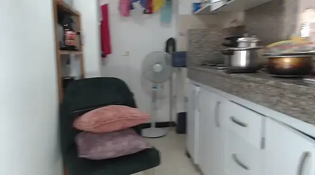 LiraRusso online show from February 2025 09:14:01 PM