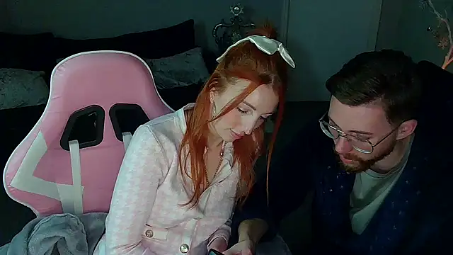 Red firesquirt online show from December 2024 09:09:02 PM