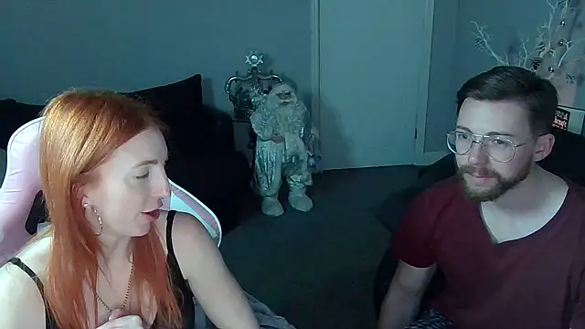 Red firesquirt online show from December 2024 09:15:02 PM