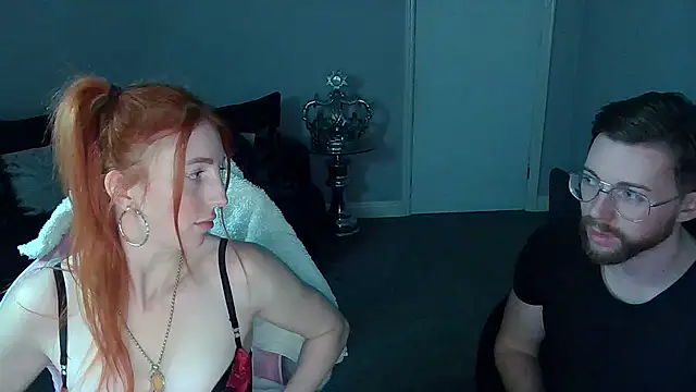 Red firesquirt online show from December 2024 09:30:02 PM