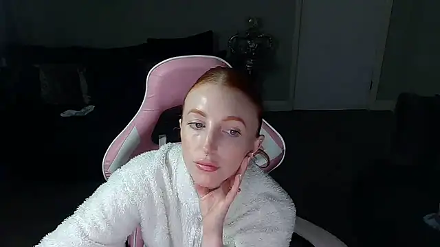 Red firesquirt online show from February 2025 02:43:01 PM