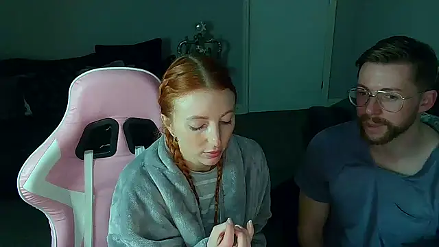 Red firesquirt online show from February 2025 09:20:02 PM