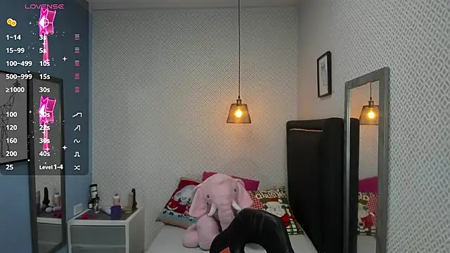 LORENADAVIES online show from December 2024 12:27:02 PM