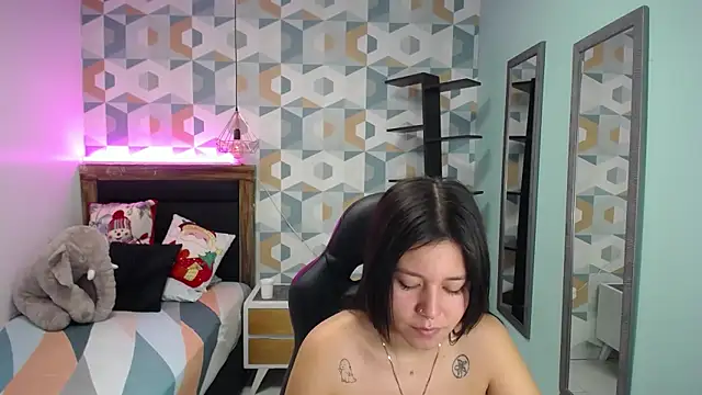 LORENADAVIES online show from December 2024 11:56:02 AM