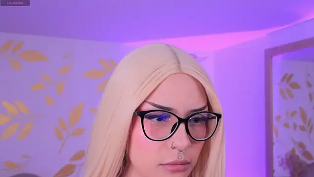 Snapshot of Misselektra__ chatting on September 2025 05:07:01 AM Misselektra online show from September 2025 05:07:01 AM