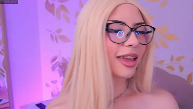 Snapshot of Misselektra__ chatting on September 2025 04:03:01 AM Misselektra online show from September 2025 04:03:01 AM