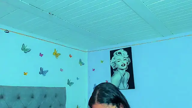 Snapshot of mabellfox chatting on January 2025 05:53:01 PM mabellfox online show from January 2025 05:53:01 PM