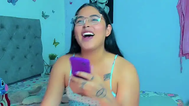 Snapshot of mabellfox chatting on January 2025 01:16:02 AM mabellfox online show from January 2025 01:16:02 AM