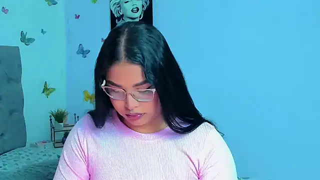 Snapshot of mabellfox chatting on January 2025 04:03:01 PM mabellfox online show from January 2025 04:03:01 PM