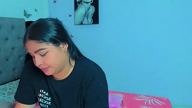 Snapshot of mabellfox chatting on February 2025 09:04:01 PM mabellfox online show from February 2025 09:04:01 PM