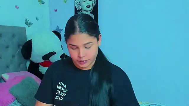 Snapshot of mabellfox chatting on February 2025 08:52:02 PM mabellfox online show from February 2025 08:52:02 PM