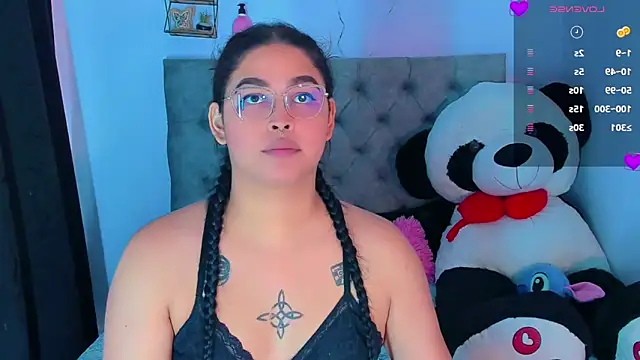 Snapshot of mabellfox chatting on October 2025 07:44:01 PM mabellfox online show from October 2025 07:44:01 PM