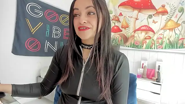 Snapshot of LovelyAzucena chatting on December 2025 02:37:01 PM LovelyAzucena online show from December 2025 02:37:01 PM