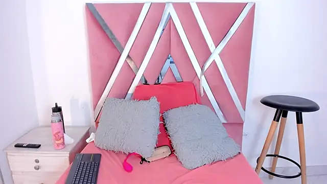 alanismorgan online show from September 2025 07:27:02 PM