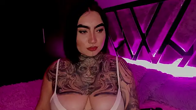 CloeeBeckam online show from February 2025 09:22:02 AM