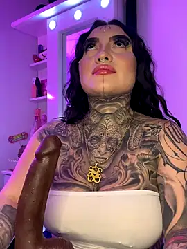 CloeeBeckam online show from November 2025 07:22:02 AM