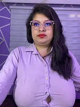 MiiaaJoness online show from May 2026 05:20:02 PM