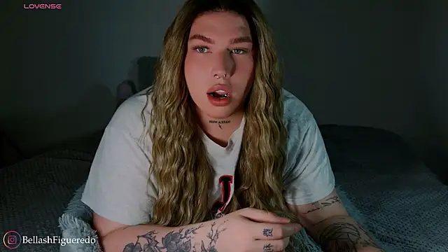 IsabellaFigueredo   online show from December 2025 10:48:01 PM