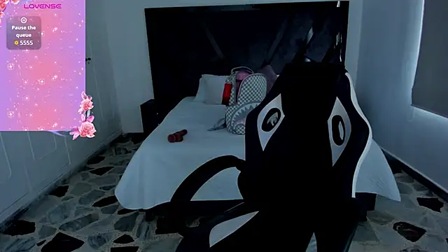 Snapshot of CelesteBrucee chatting on September 2025 07:24:02 PM CelesteBrucee online show from September 2025 07:24:02 PM