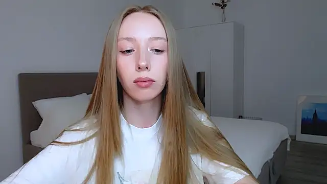 Luna insniity online show from January 2025 10:50:01 PM