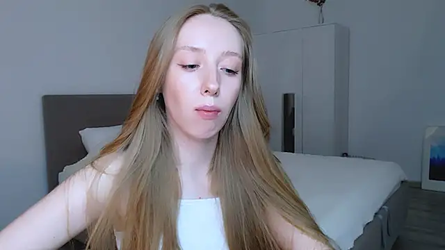 Luna insniity online show from March 2025 10:48:02 PM