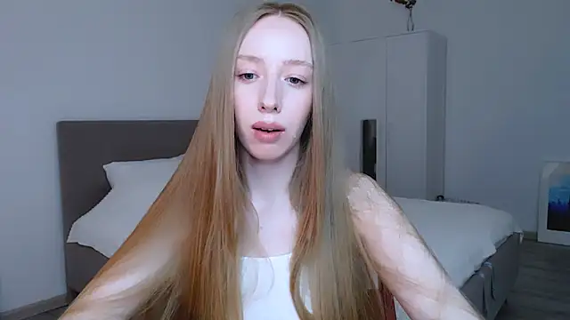 Luna insniity online show from March 2025 07:28:01 PM